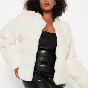 PERFECT! LIKE NEW!! FASHION NOVA “SHE GOT READY” Faux Fur Teddy Jacket Size M
